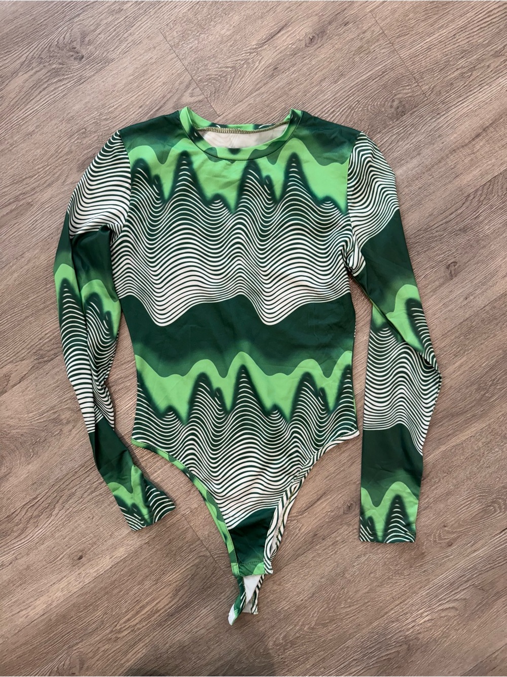 Long Sleeve Wave-Print Green Bodysuit